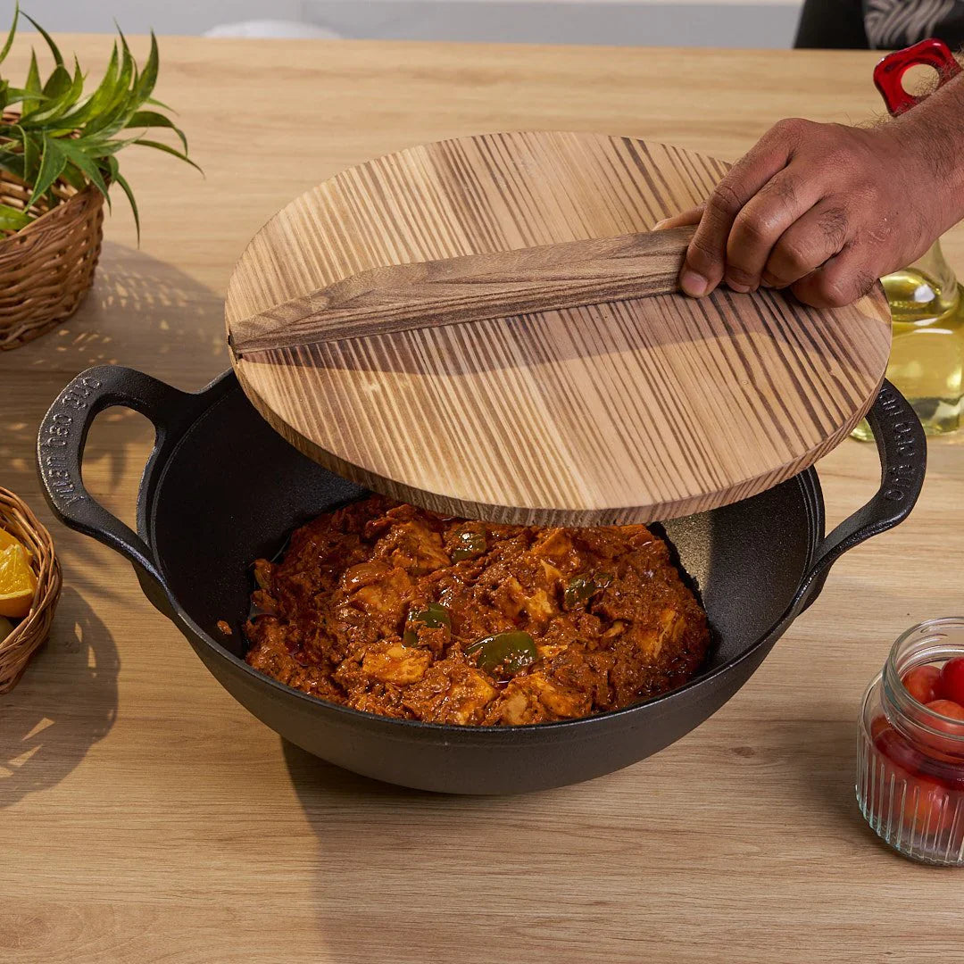 Cast Iron Oven Pot