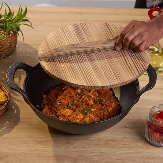 Cast Iron Oven Pot